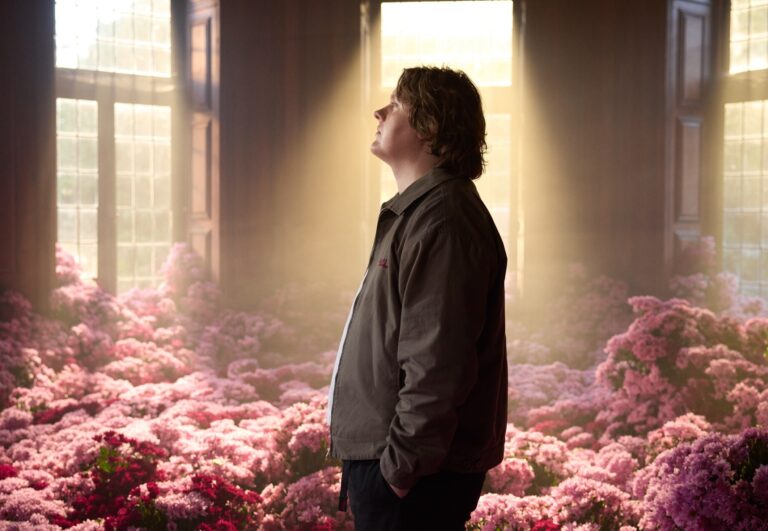 Lewis capaldi 2000x1270