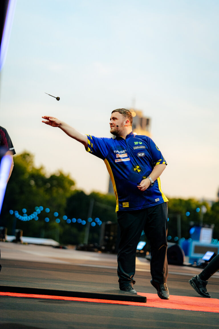 BST hyde park elliekoepke open house 8th july darts 35